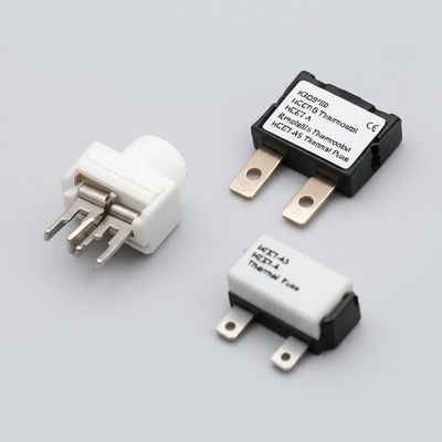 KSD9700 الترمستات ثنائي المعادن مع نطاق درجة الحرارة 0-250 درجة مئوية غلاف الباكليت والاتصال المغلق بشكل طبيعي للحماية الحرارية